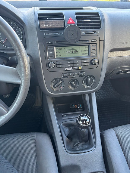Volkswagen Golf V 6 of 10