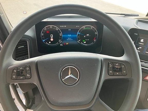 Mercedes-Benz Actros V 2548 LS 6x2/2 13 of 20