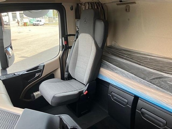 Mercedes-Benz Actros V 2548 LS 6x2/2 11 of 20