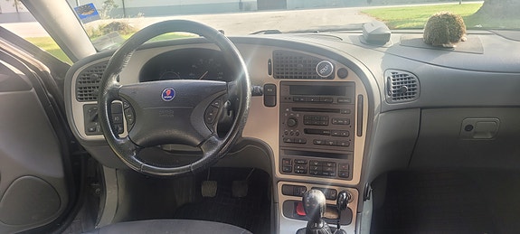 Saab 9-5 3 of 9