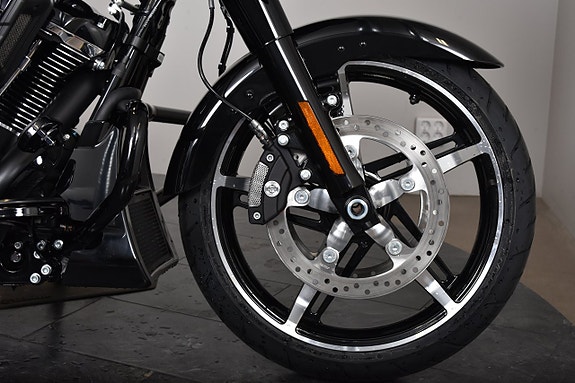 Harley-Davidson Street Glide SPARA 29 700:- / Provkörd endast 2 mil!! 12 of 17