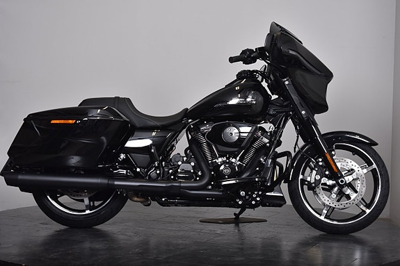 Harley-Davidson Street Glide SPARA 29 700:- / Provkörd endast 2 mil!! 8 of 17
