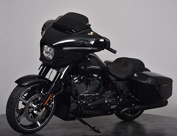 Harley-Davidson Street Glide SPARA 29 700:- / Provkörd endast 2 mil!! 3 of 17