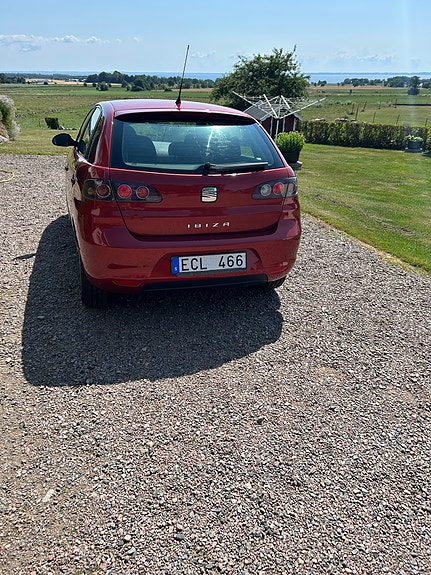 Seat Ibiza 2 of 5