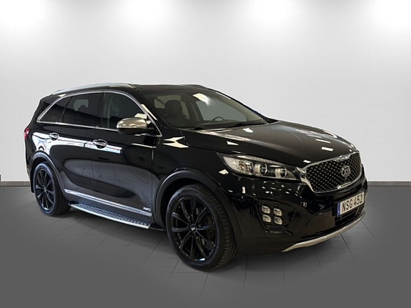 Kia Sorento 3 of 18