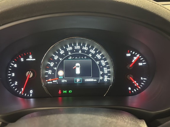 Kia Sorento 10 of 18