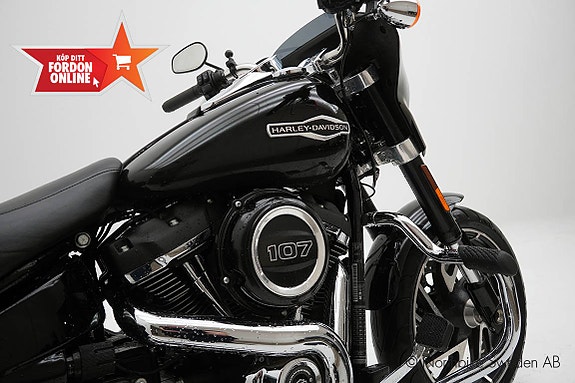 Harley-Davidson Sport Glide 7 of 18