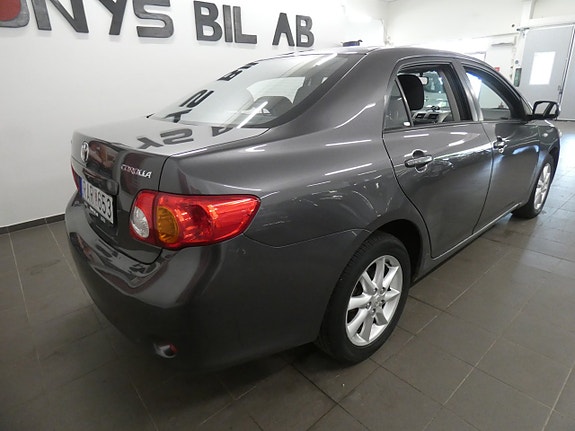 Toyota Corolla 5 of 16