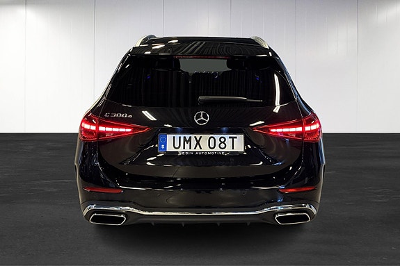 Mercedes-Benz C300 6 of 23