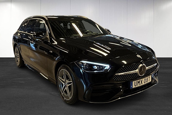Mercedes-Benz C300 2 of 23