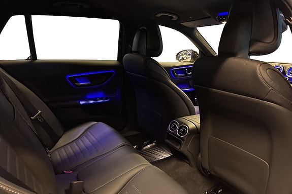Mercedes-Benz C300 17 of 23