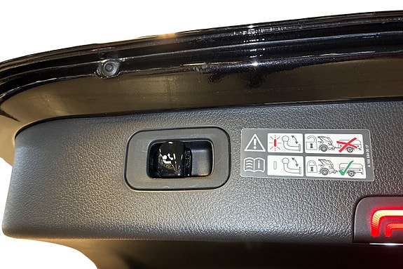 Mercedes-Benz C300 23 of 23