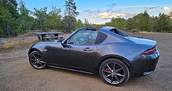 Mazda MX-5 4 of 6