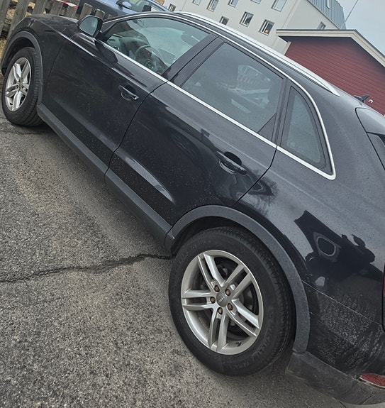 Audi Q3 3 of 6