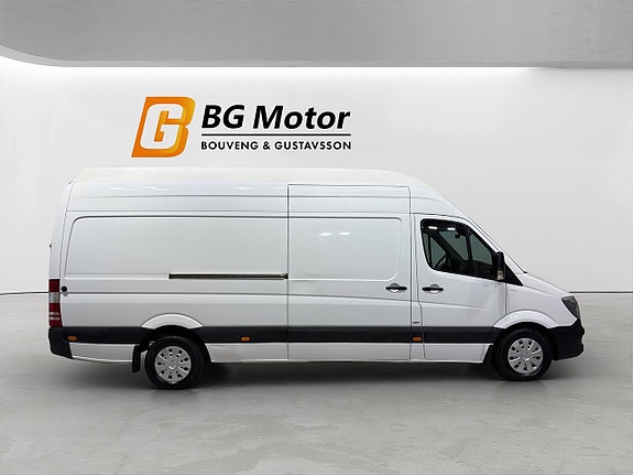 Mercedes-Benz Sprinter 319 3 of 18