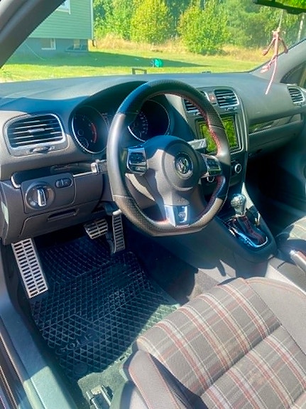 Volkswagen Golf VI 4 of 6