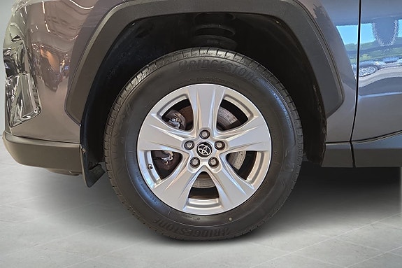 Toyota RAV4 10 of 20