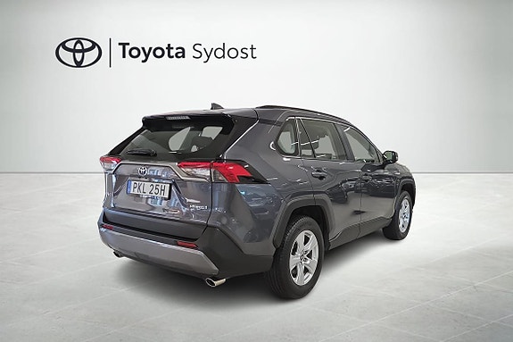 Toyota RAV4 9 of 20