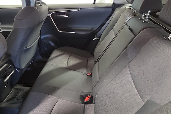 Toyota RAV4 15 of 20