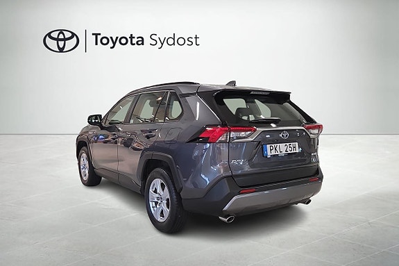 Toyota RAV4 5 of 20