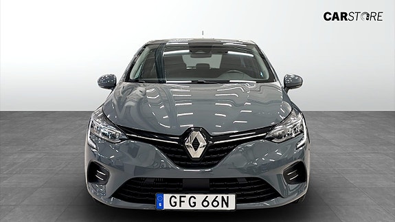 Renault Clio 8 of 12