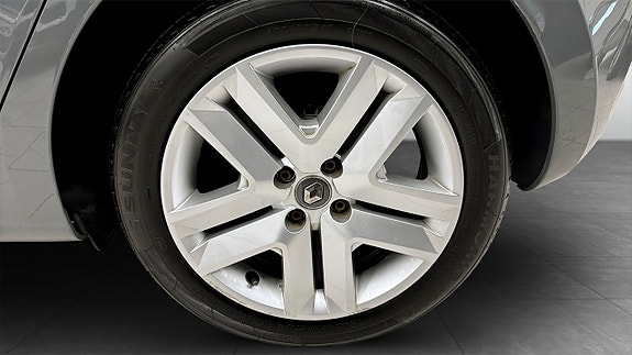 Renault Clio 9 of 12