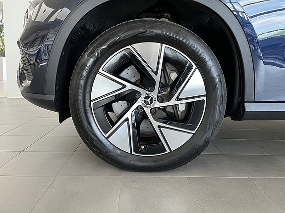 Mercedes-Benz GLC300 de 4 of 14