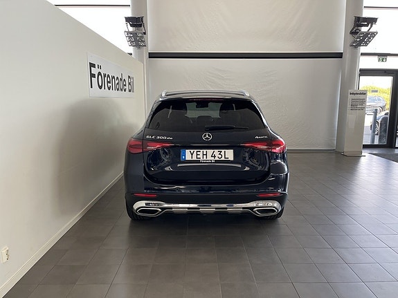Mercedes-Benz GLC300 de 12 of 14