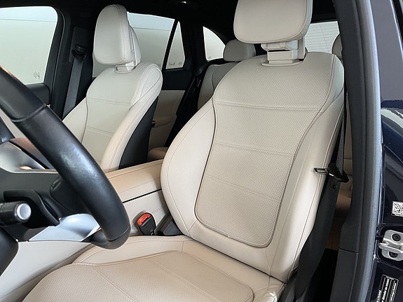 Mercedes-Benz GLC300 de 7 of 14