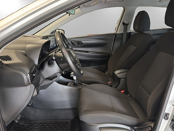Hyundai i20 8 of 17