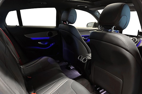 Mercedes-Benz GLC300 de 18 of 23