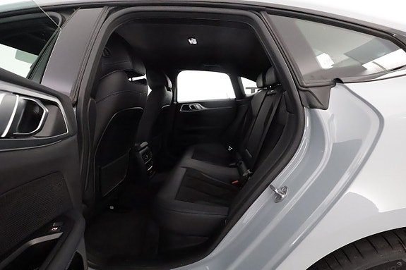 BMW i4 12 of 29