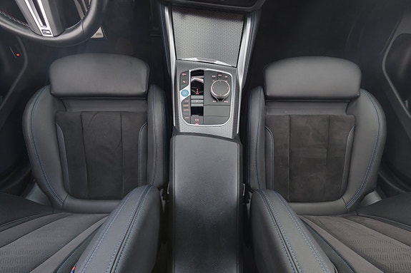 BMW i4 14 of 29