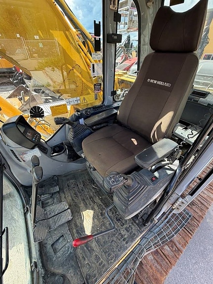 New Holland E 215 B 3 of 12