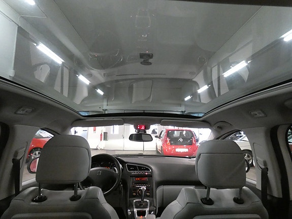 Peugeot 5008 13 of 17
