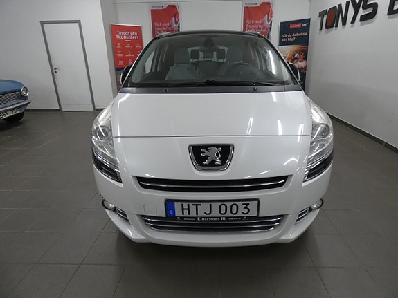 Peugeot 5008 2 of 17