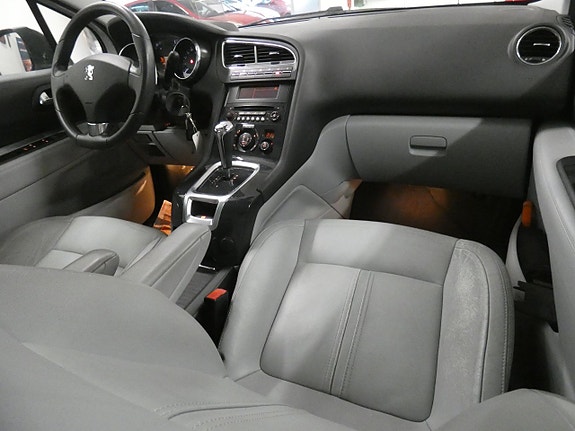 Peugeot 5008 11 of 17