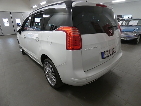 Peugeot 5008 4 of 17