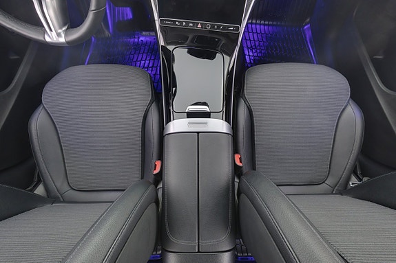 Mercedes-Benz C300 14 of 28