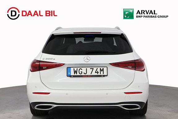 Mercedes-Benz C300 7 of 28