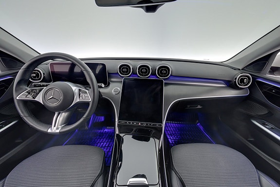 Mercedes-Benz C300 13 of 28