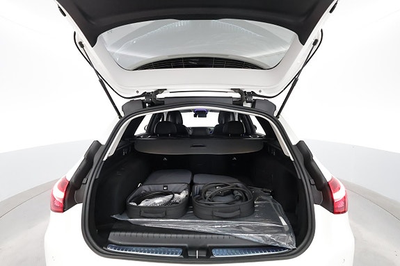 Mercedes-Benz C300 27 of 28
