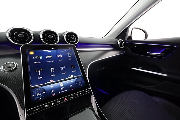 Mercedes-Benz C300 24 of 28