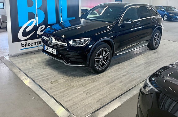 Mercedes-Benz GLC300 e 2 of 4