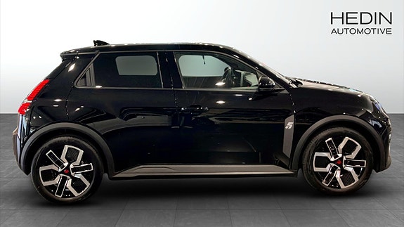Renault 5 E-Tech 6 of 9