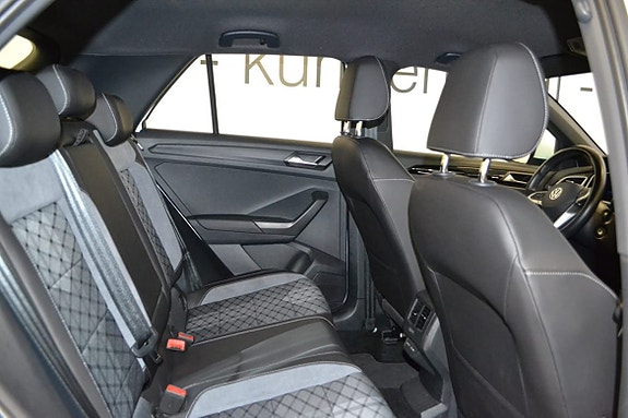Volkswagen T-Roc 11 of 12