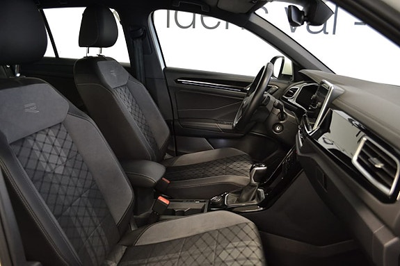 Volkswagen T-Roc 6 of 12