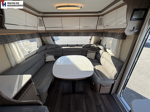 Kabe ROYAL 740 GXL KS med Dinette, AC, Förtält, -18 19 of 21