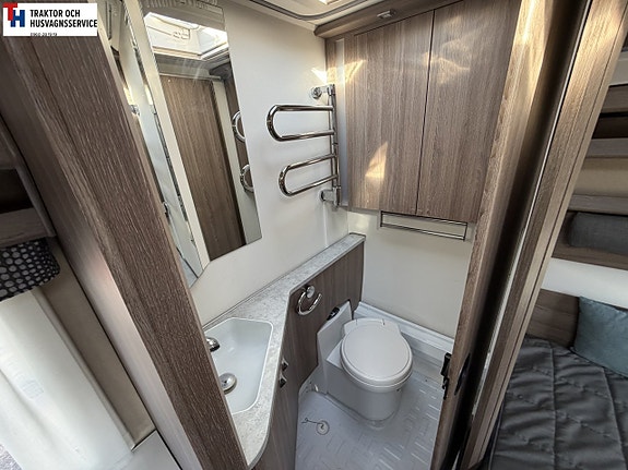 Kabe ROYAL 740 GXL KS med Dinette, AC, Förtält, -18 13 of 21