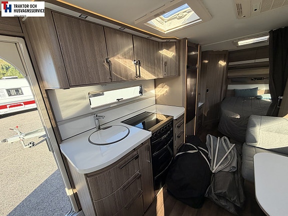 Kabe ROYAL 740 GXL KS med Dinette, AC, Förtält, -18 8 of 21